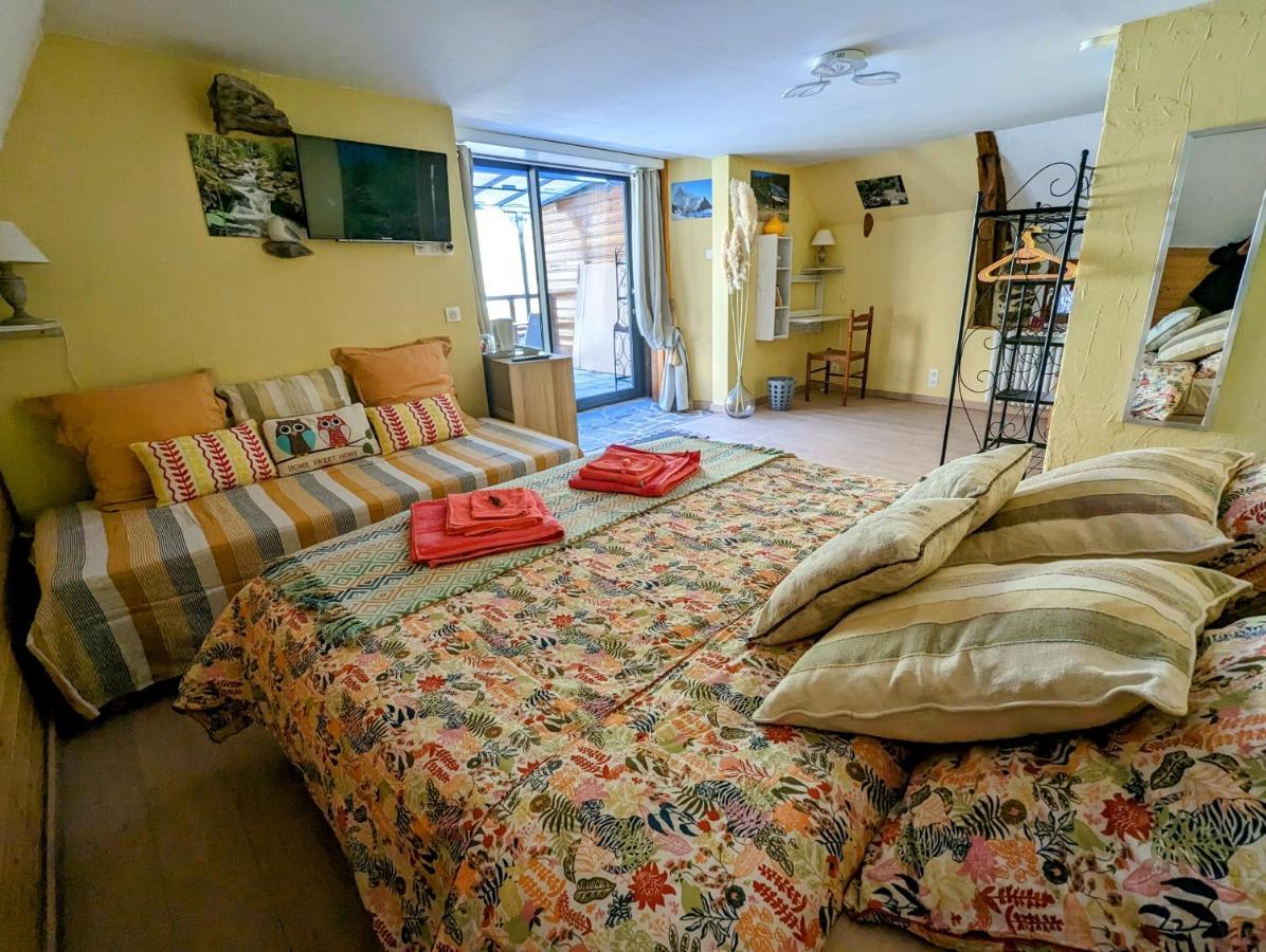 Chambres D'Hotes Le Lepadou-Bas Saint-Chély-dʼAubrac エクステリア 写真