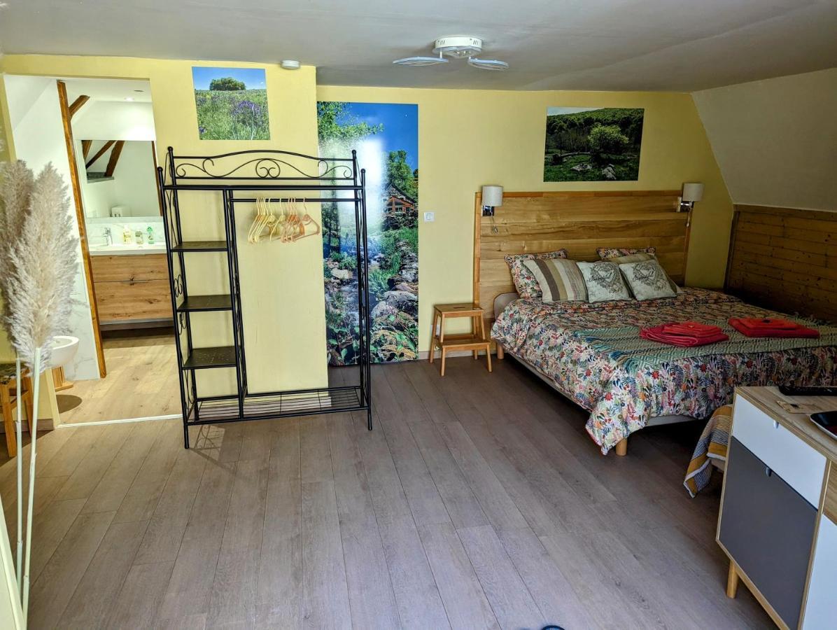 Chambres D'Hotes Le Lepadou-Bas Saint-Chély-dʼAubrac エクステリア 写真