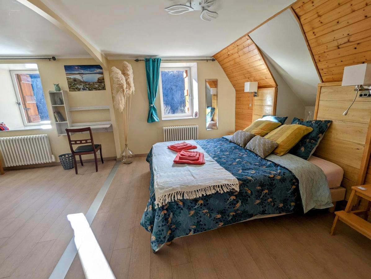 Chambres D'Hotes Le Lepadou-Bas Saint-Chély-dʼAubrac エクステリア 写真