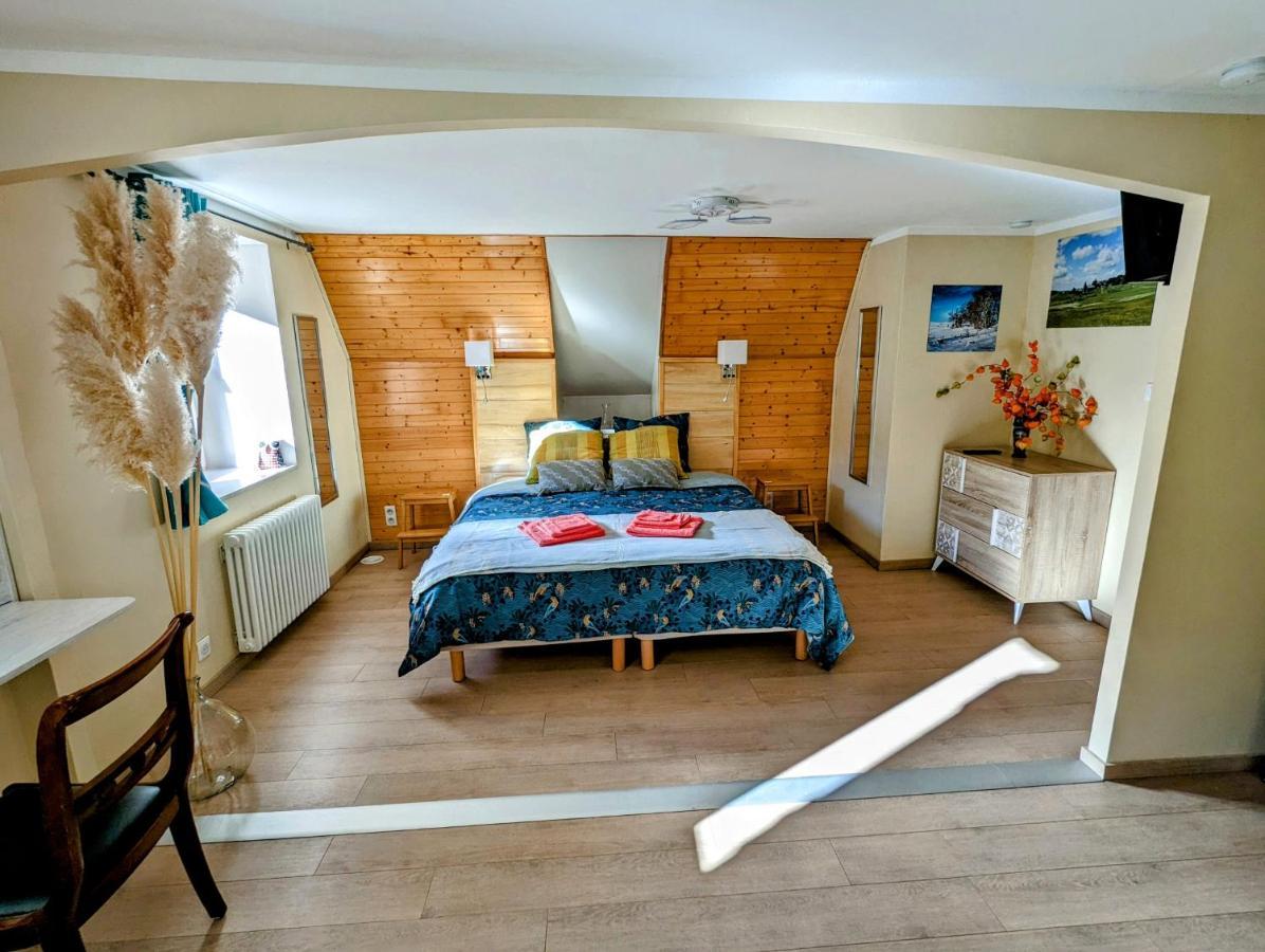 Chambres D'Hotes Le Lepadou-Bas Saint-Chély-dʼAubrac エクステリア 写真