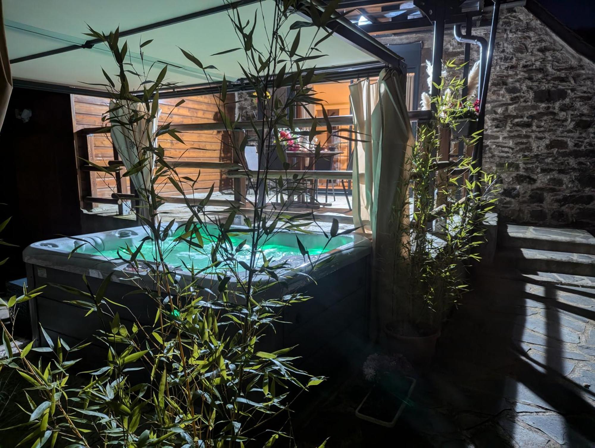 Chambres D'Hotes Le Lepadou-Bas Saint-Chély-dʼAubrac エクステリア 写真